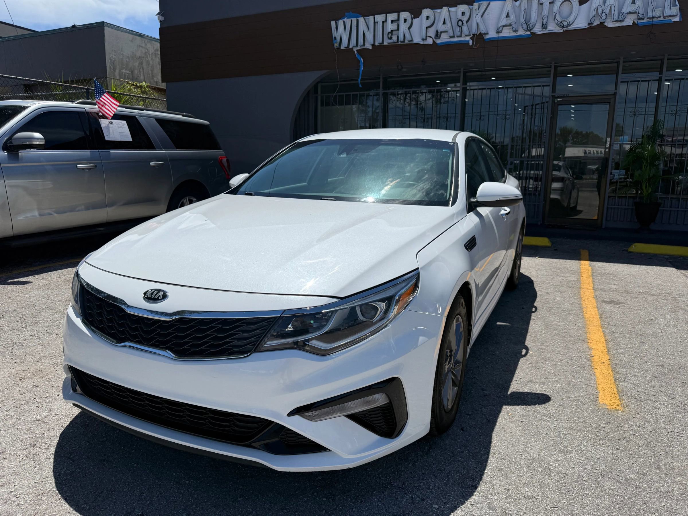 Used 2020 Kia Optima LX FWD image 1