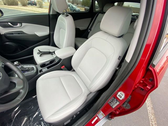Used 2022 Hyundai Kona Limited image 11