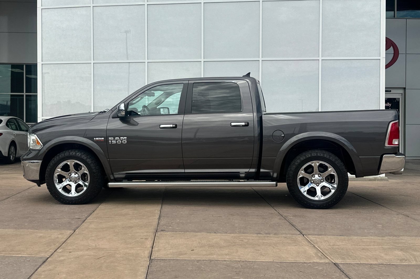 Used 2014 RAM 1500 Laramie w/ Convenience Group AWD/4WD image 7