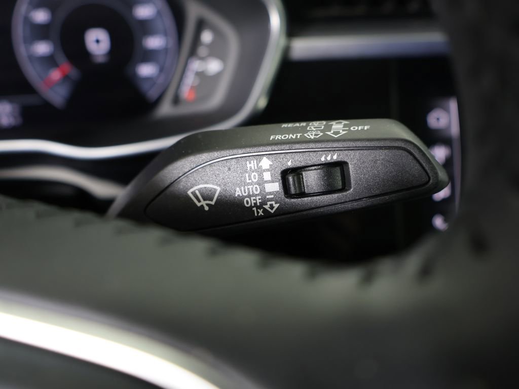 Used 2020 Audi Q3 2.0T Premium Plus image 31