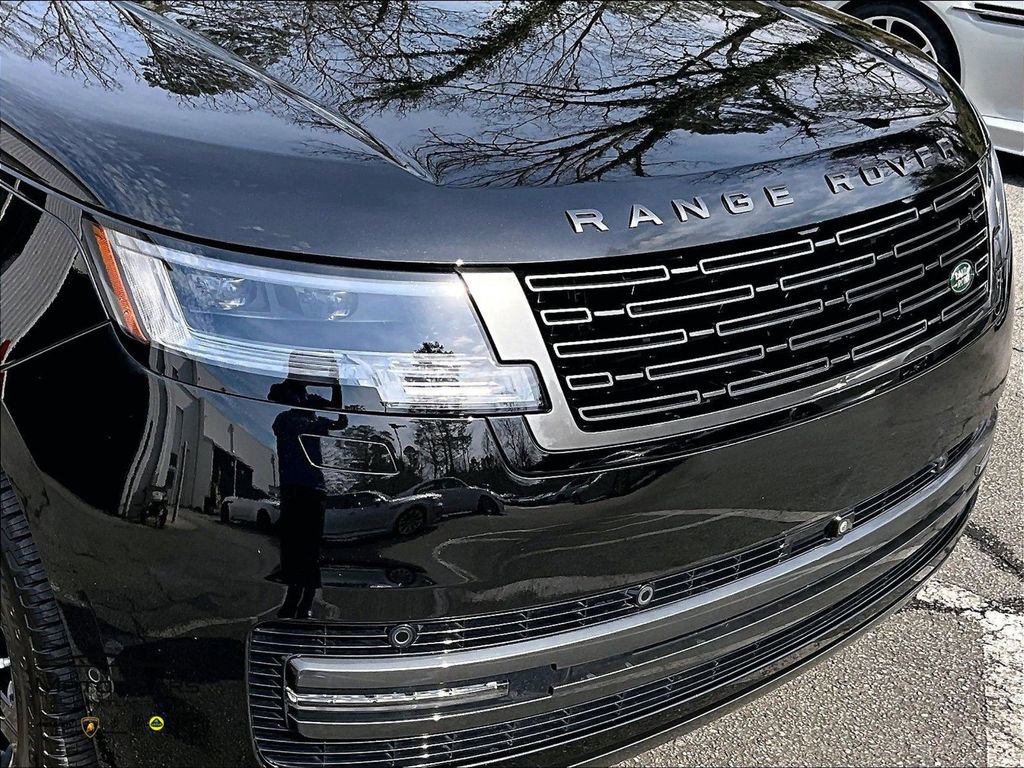 Used 2024 Land Rover Range Rover SE image 26