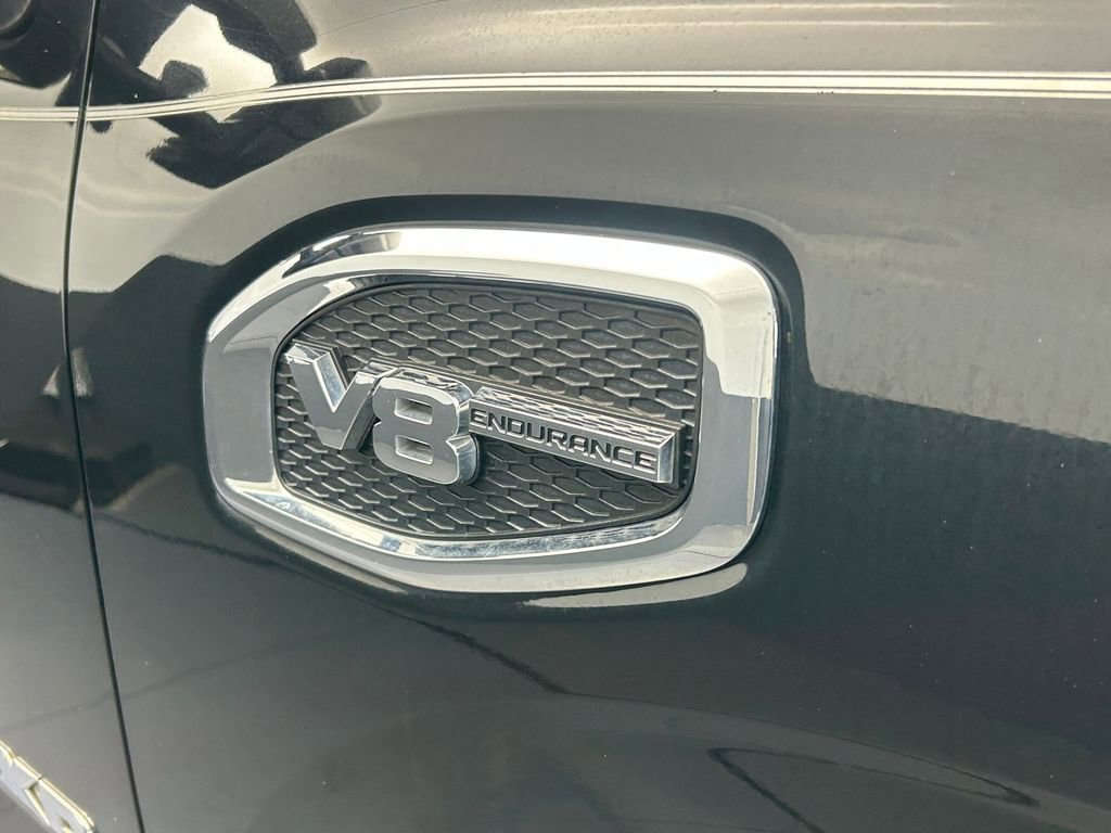 Used 2019 Nissan Titan SV w/ SV Convenience Package image 32