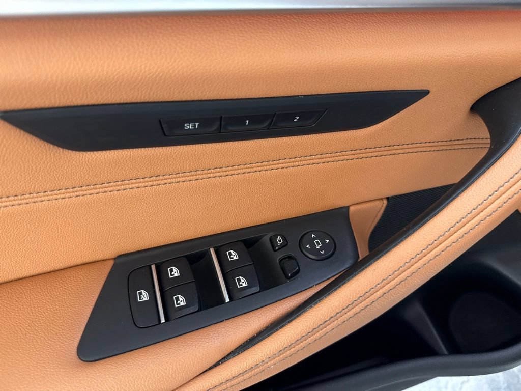 Used 2022 BMW 530i w/ Convenience Package RWD image 7