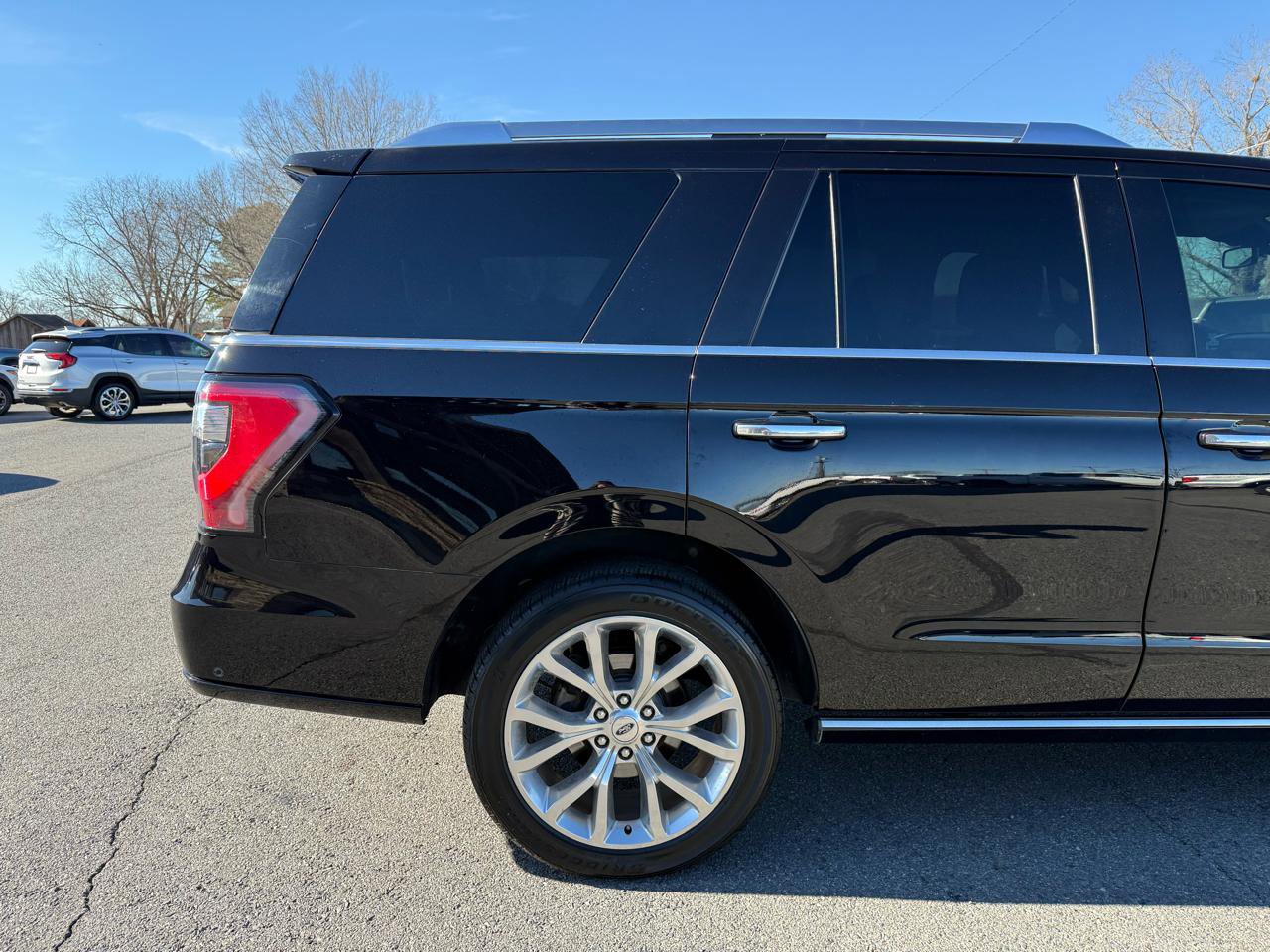 Used 2019 Ford Expedition Platinum image 47