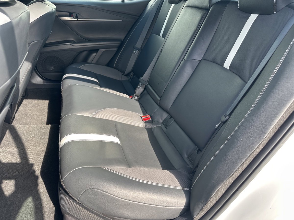 Used 2025 Toyota Camry SE image 21