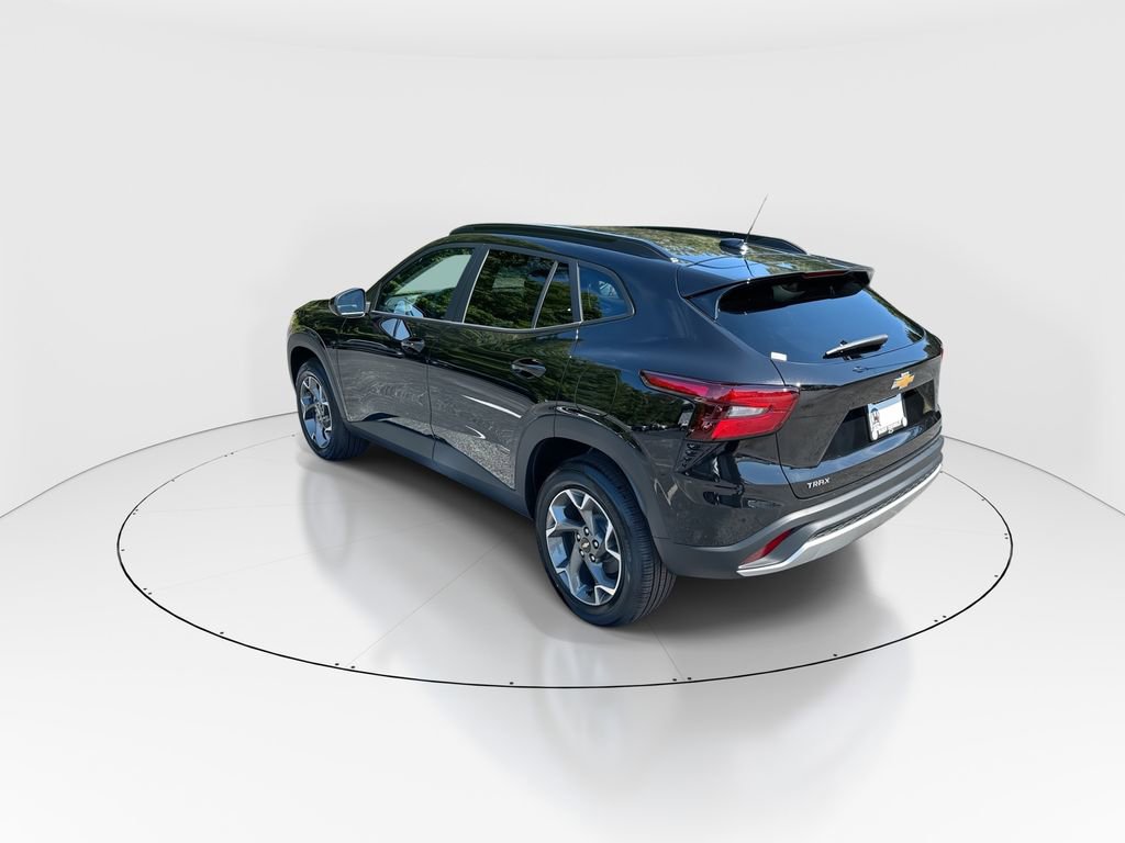 New 2026 Chevrolet Trax LT FWD image 6