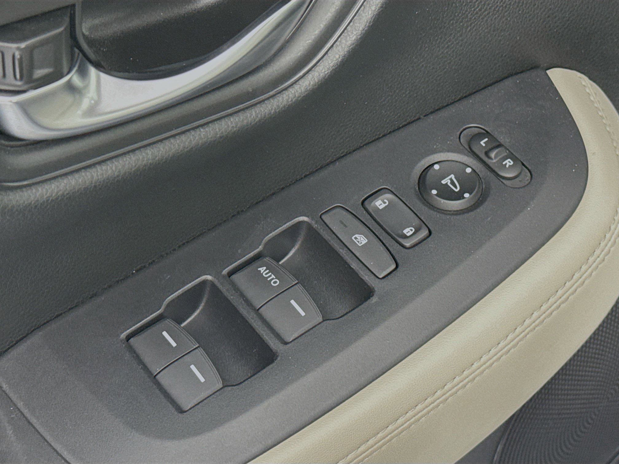 Certified 2024 Honda HR-V LX image 17