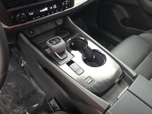 New 2027 Nissan Rogue Dark Armor FWD image 34