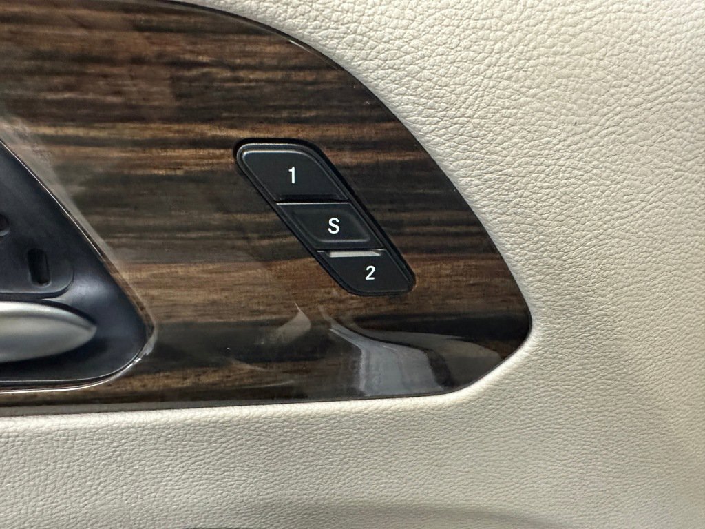 Used 2023 Chrysler Pacifica Limited image 9