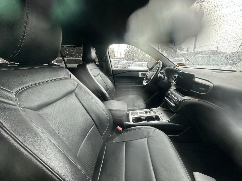 Used 2020 Ford Explorer Limited image 12