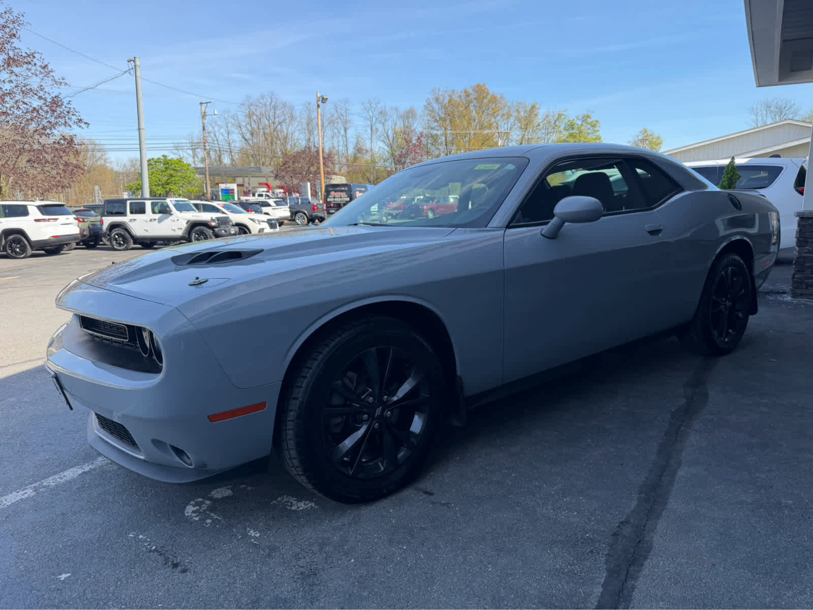 Used 2021 Dodge Challenger SXT w/ Driver Convenience Group AWD/4WD image 3