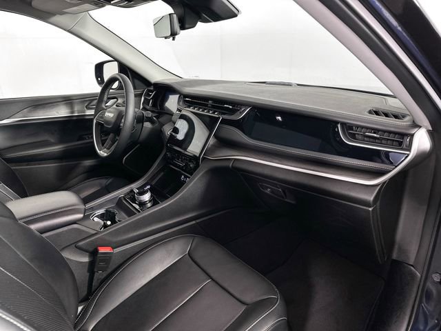 Used 2023 Jeep Grand Cherokee 30th Anniversary image 29