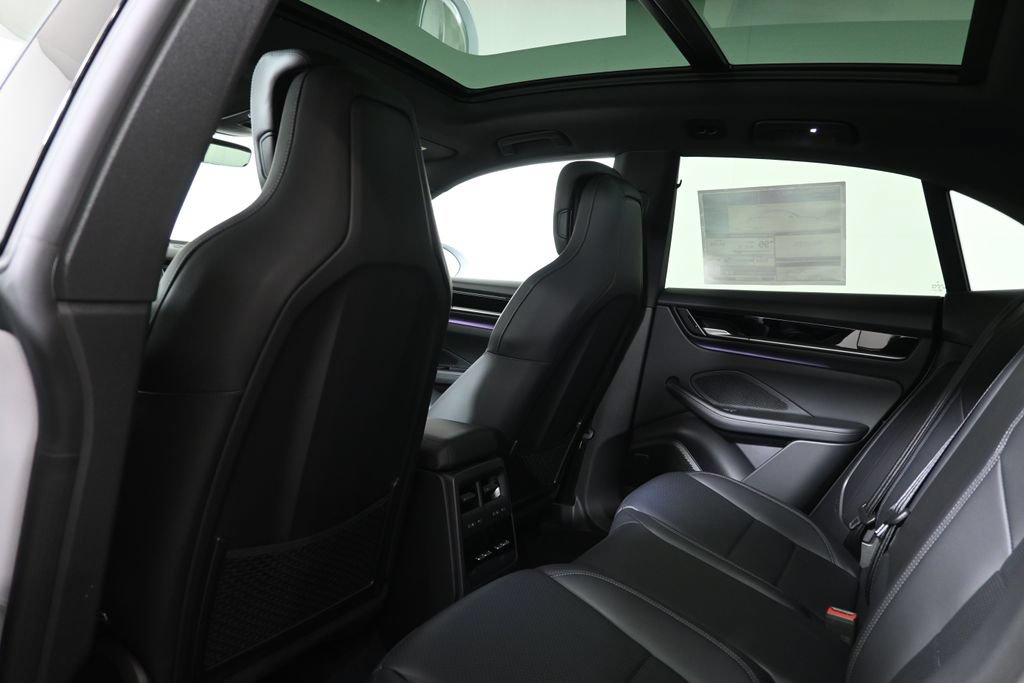 New 2026 Porsche Macan 4 Electric AWD/4WD image 32