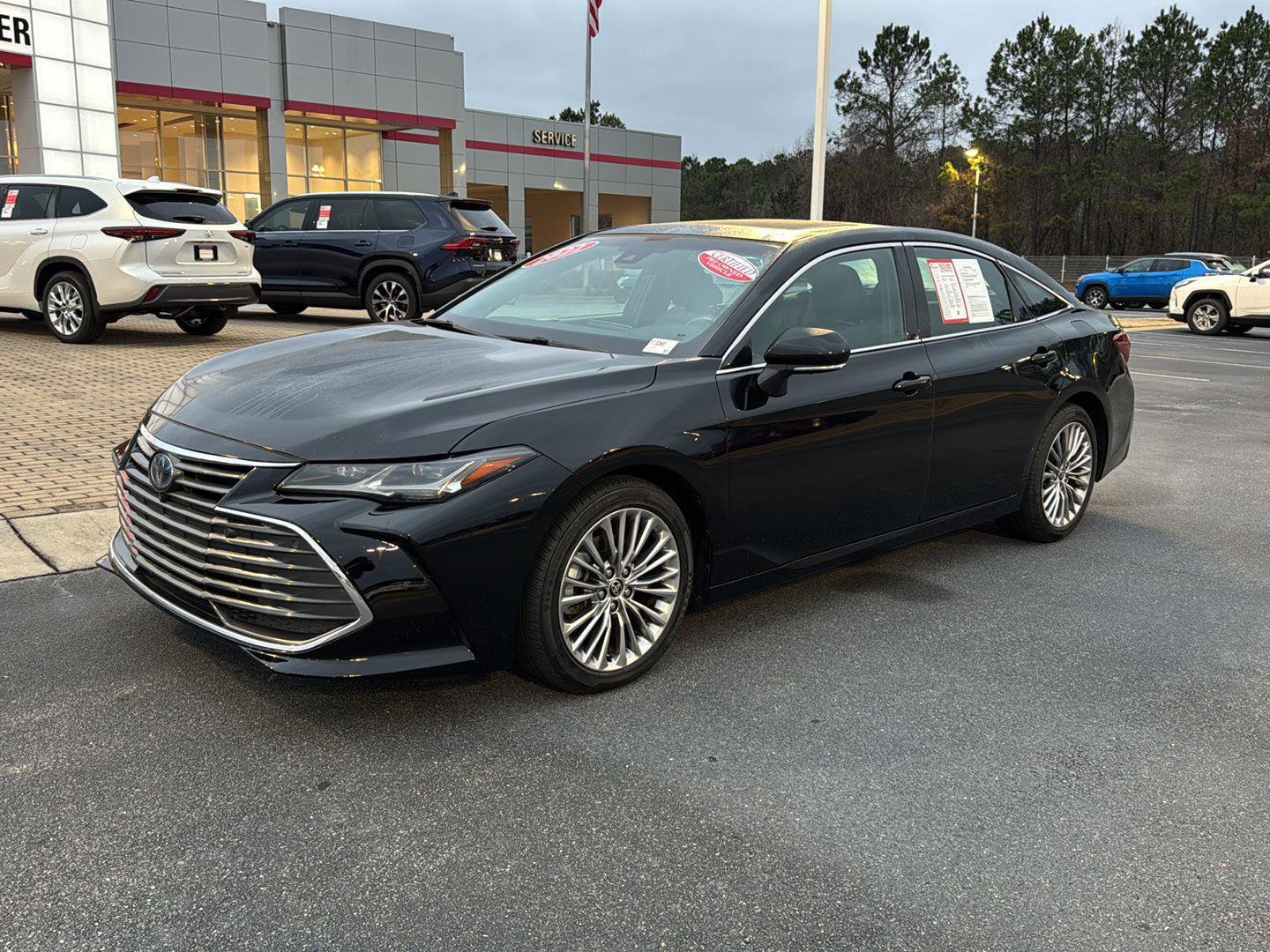 Certified 2022 Toyota Avalon Limited w/ Advanced Safety Package image 2
