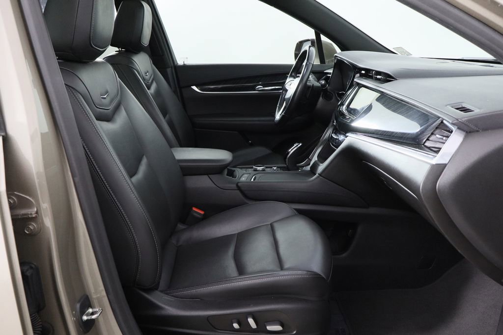 Used 2022 Cadillac XT6 Premium Luxury AWD/4WD image 20