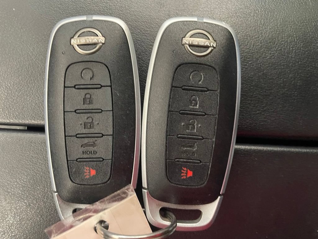 Certified 2025 Nissan Rogue SL AWD/4WD image 18