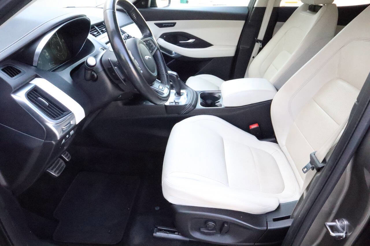 Used 2020 Jaguar E-PACE R-Dynamic S image 4