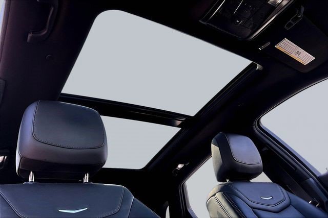Certified 2023 Cadillac XT5 Premium Luxury AWD/4WD image 18