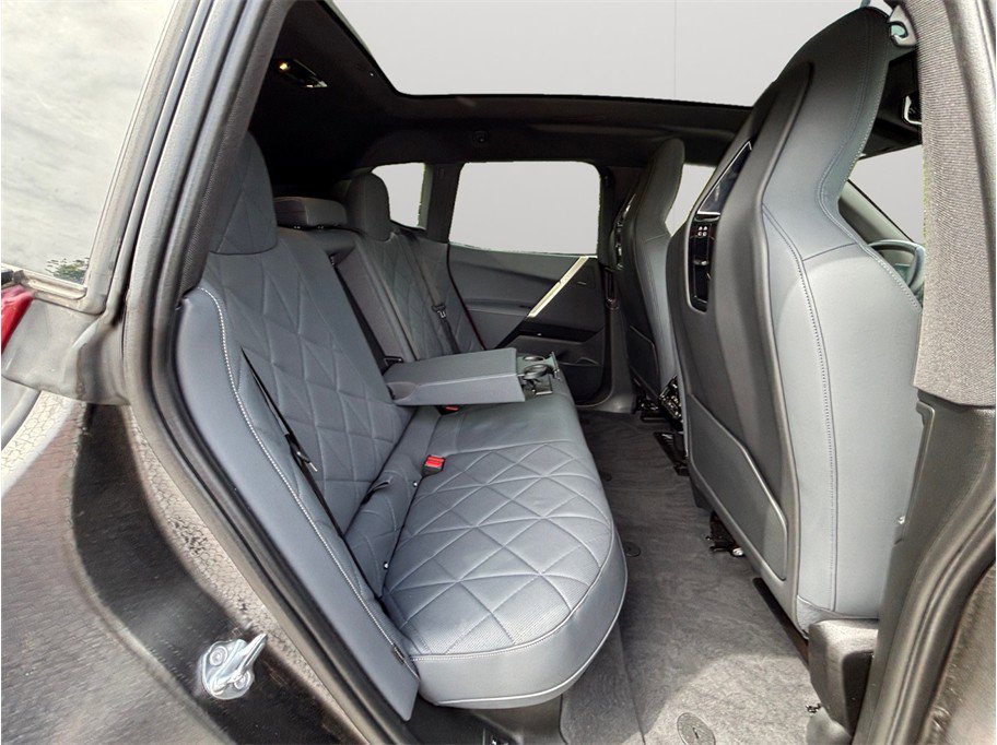 Used 2023 BMW iX xDrive50 w/ Ultimate Package 2 image 46