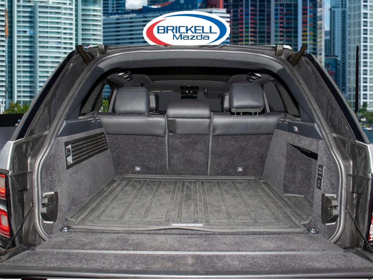 Used 2018 Land Rover Range Rover HSE image 13