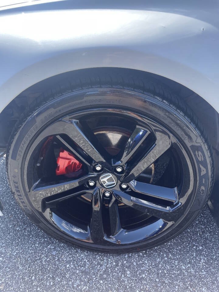 Used 2018 Honda Accord Sport image 19