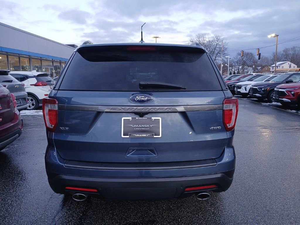 Used 2019 Ford Explorer XLT w/ XLT Sport Appearance Package image 8