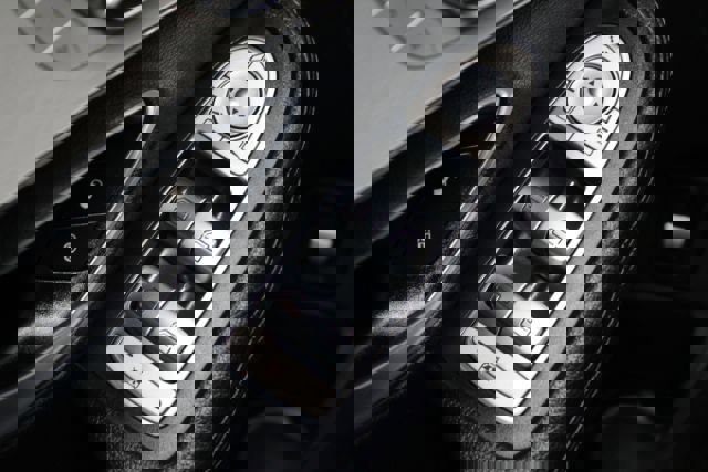 Used 2018 Mercedes-Benz C 300 Sedan w/ Premium Package image 8