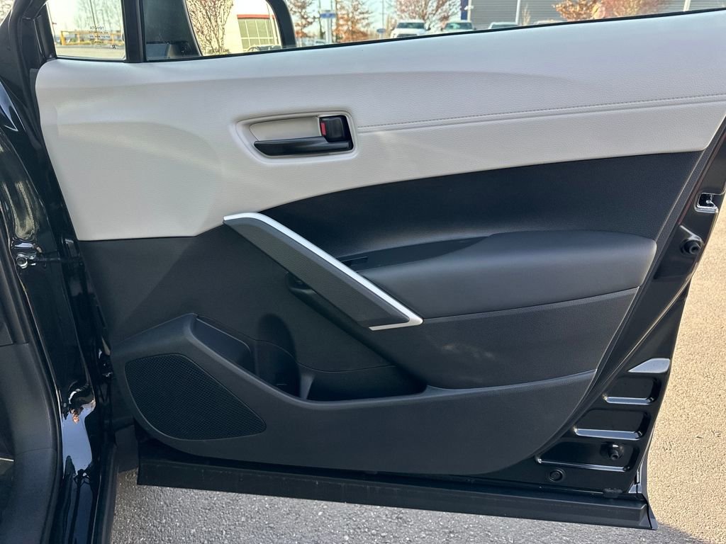 New 2026 Toyota Corolla Cross L image 15