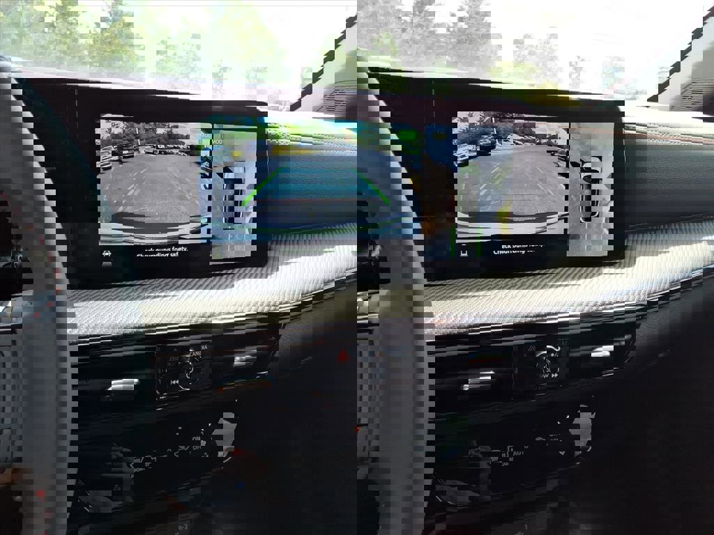 New 2025 Nissan Kicks SR image 10