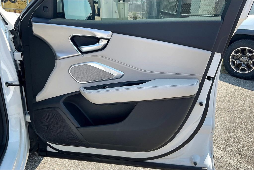 Used 2025 Acura RDX w/ Technology Package image 17