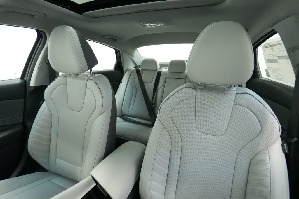 New 2026 Hyundai Elantra Limited image 14