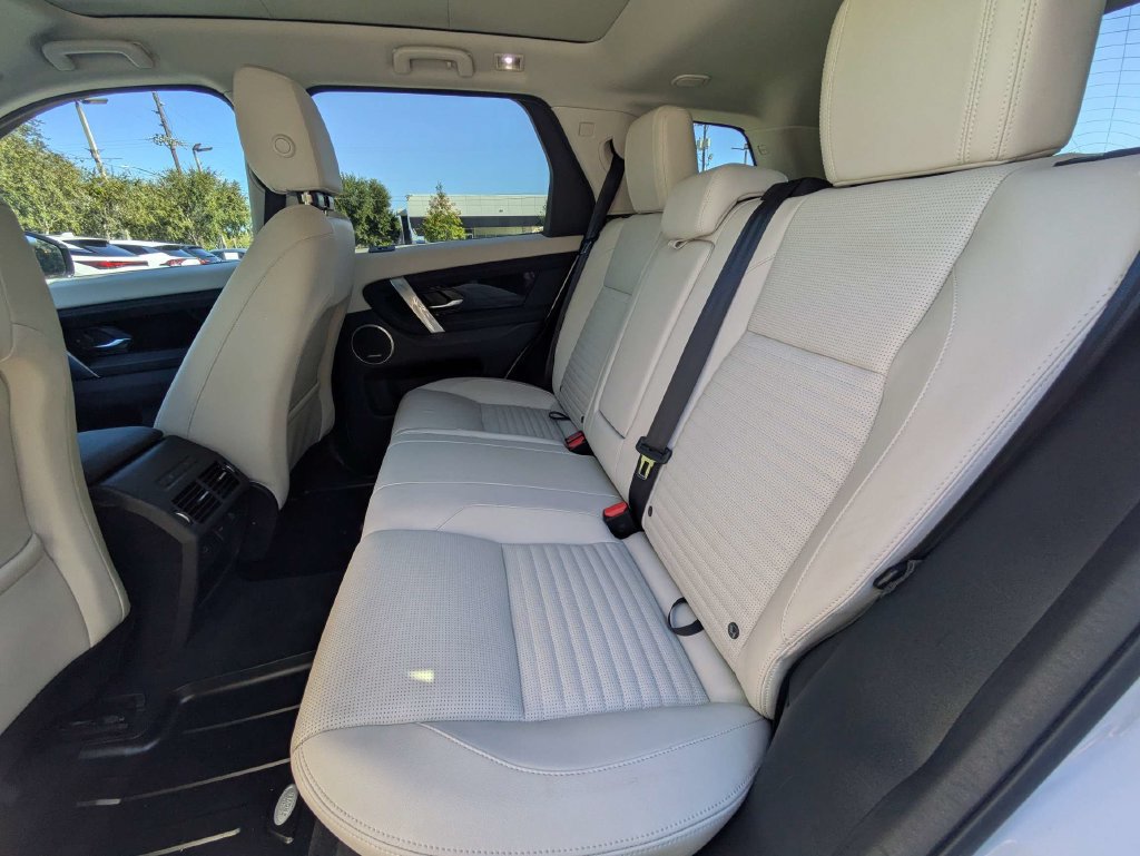 Used 2023 Land Rover Discovery Sport SE AWD/4WD image 12