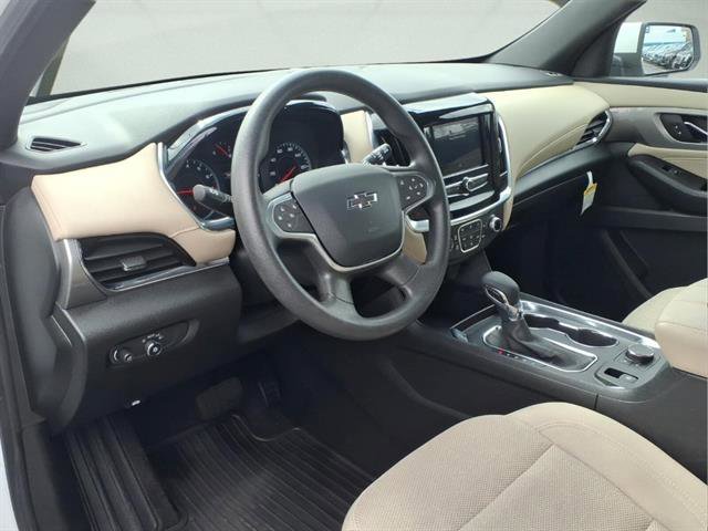 Certified 2023 Chevrolet Traverse LS w/ Midnight/Sport Edition FWD image 7