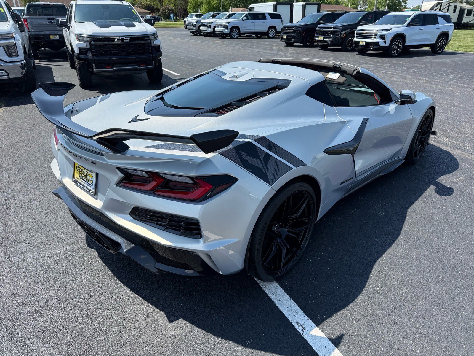 Used 2024 Chevrolet Corvette Z06 w/ Z07 Performance Package RWD image 10