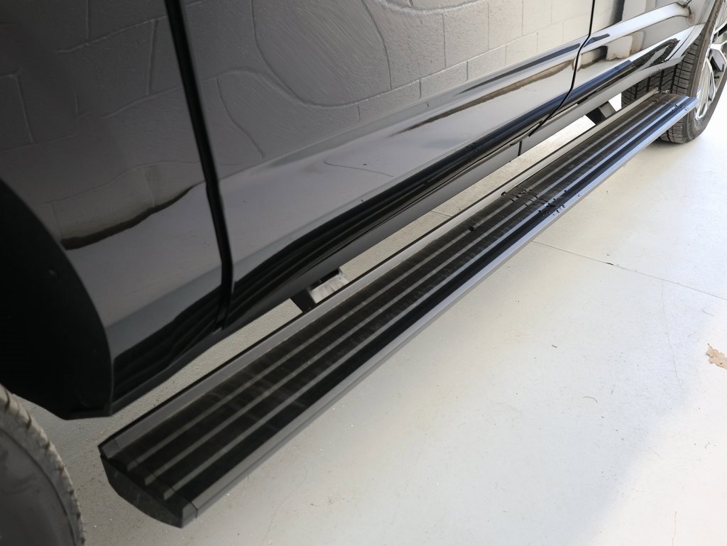 New 2025 Chevrolet Suburban High Country image 37