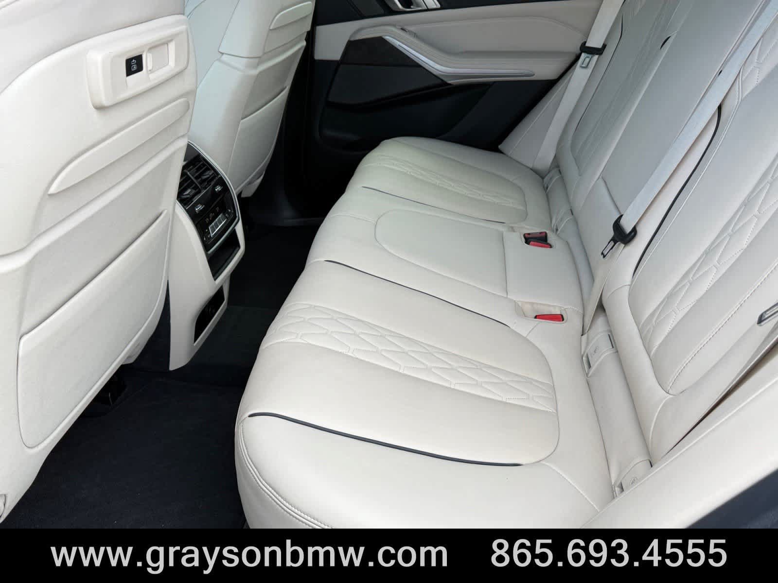 Used 2023 BMW X5 xDrive40i w/ Executive Package AWD/4WD image 17