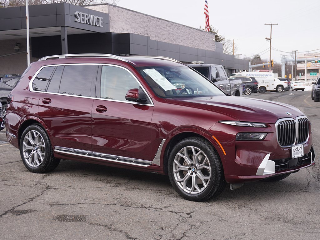 Used 2024 BMW X7 xDrive40i w/ Premium Package image 2