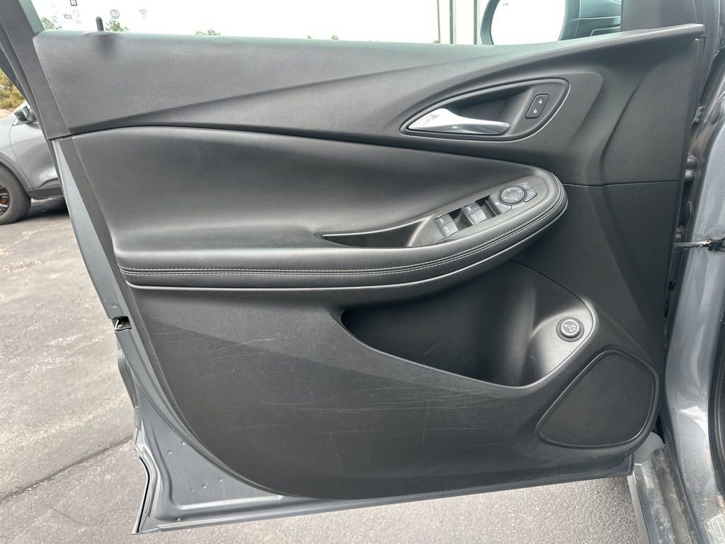 Used 2021 Buick Encore GX Select w/ Sport Touring Package image 21