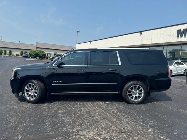 Used 2015 GMC Yukon XL Denali w/ Touring Package AWD/4WD image 3