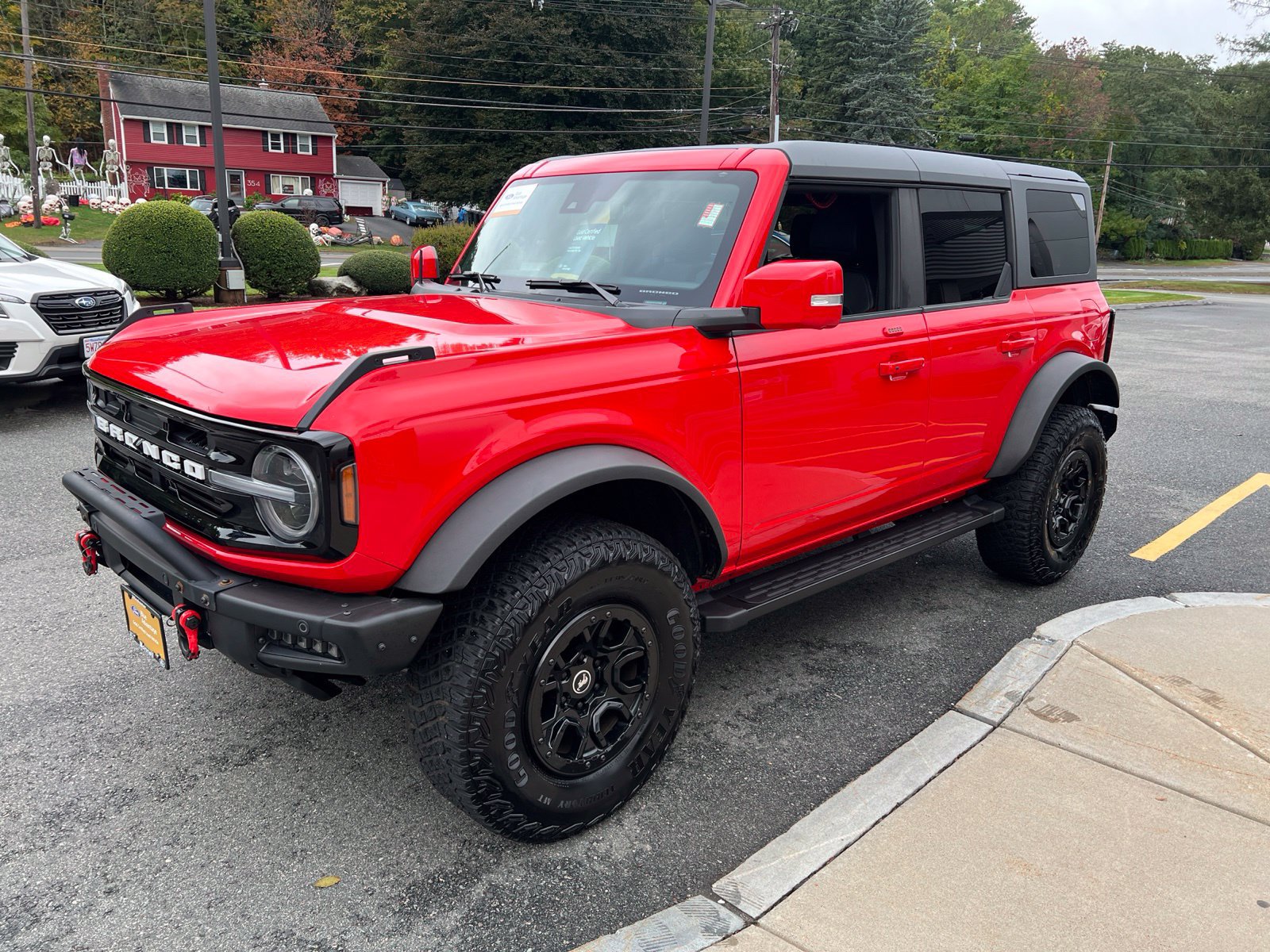 Certified 2023 Ford Bronco Outer Banks w/ Sasquatch Package AWD/4WD image 3