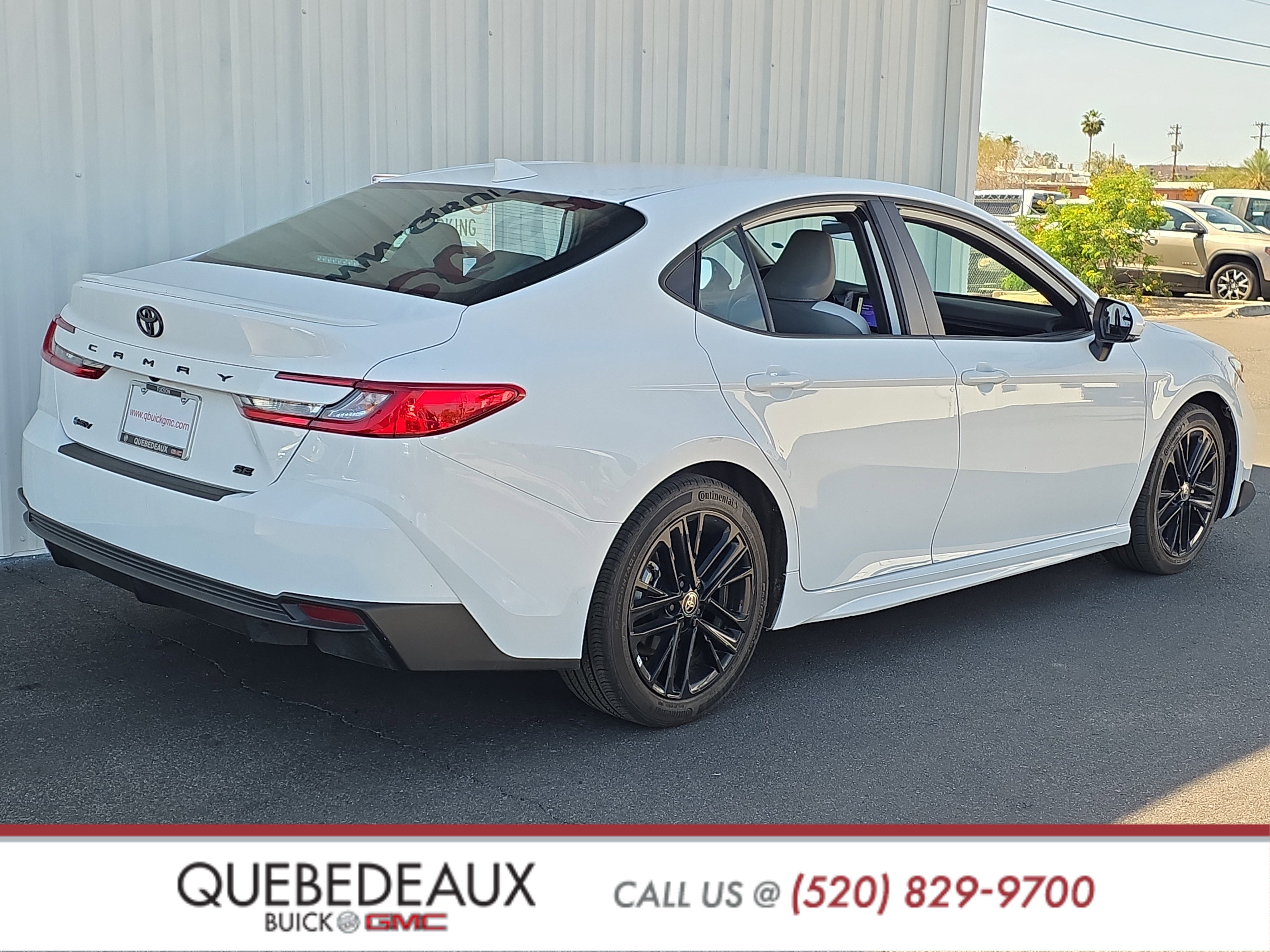 Used 2025 Toyota Camry SE w/ Convenience Package FWD image 7