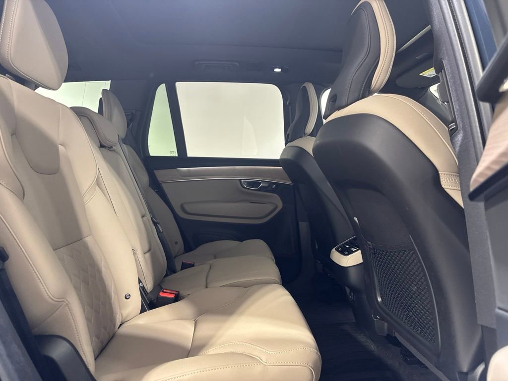 Used 2026 Volvo XC90 B6 Plus w/ Protection Package AWD/4WD image 25