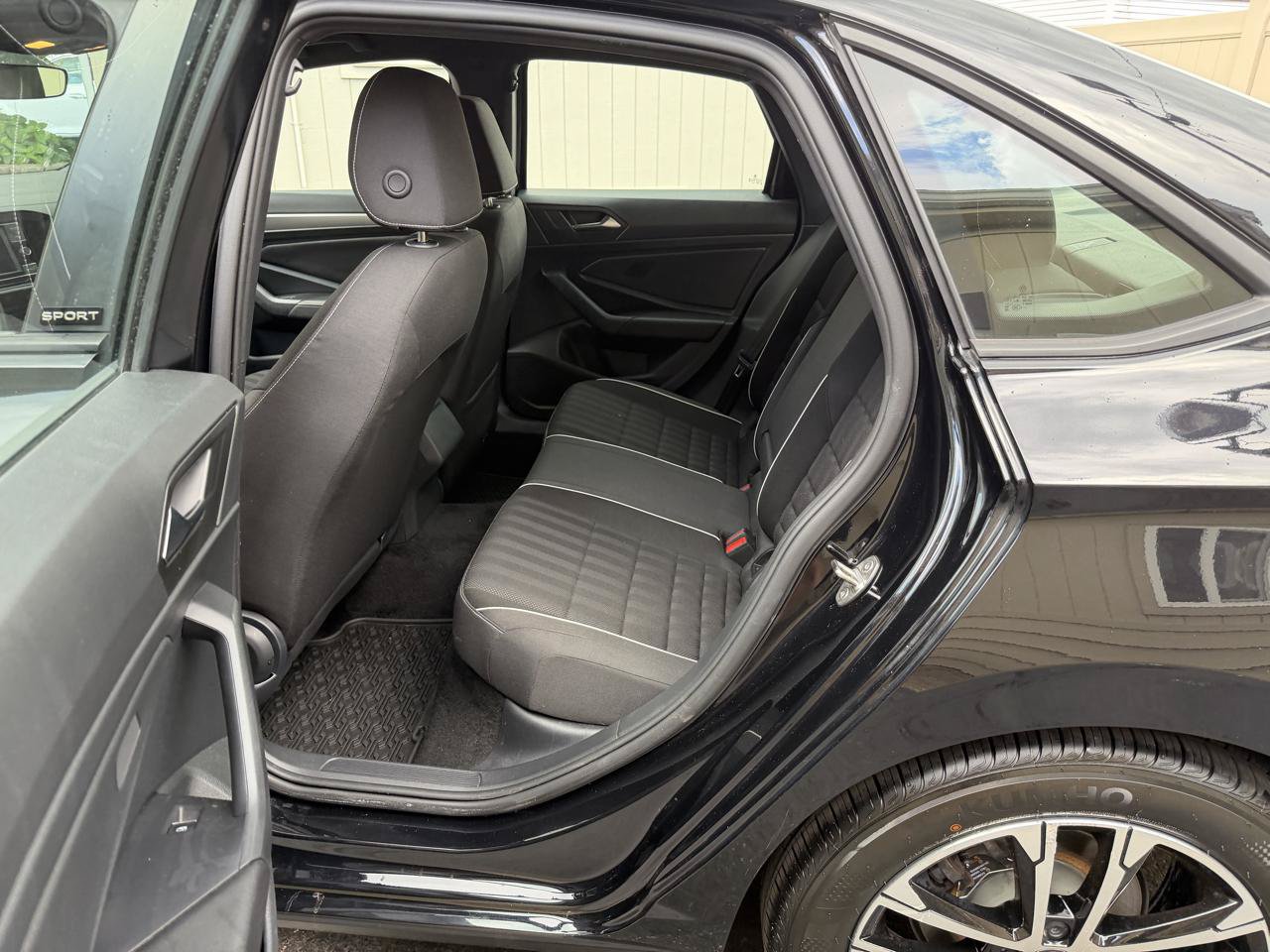 Used 2023 Volkswagen Jetta Sport FWD image 11