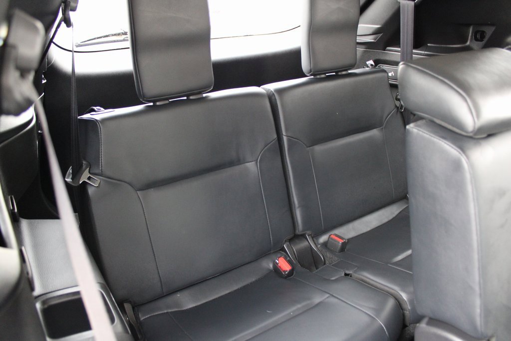 Used 2025 Mitsubishi Outlander SE image 26