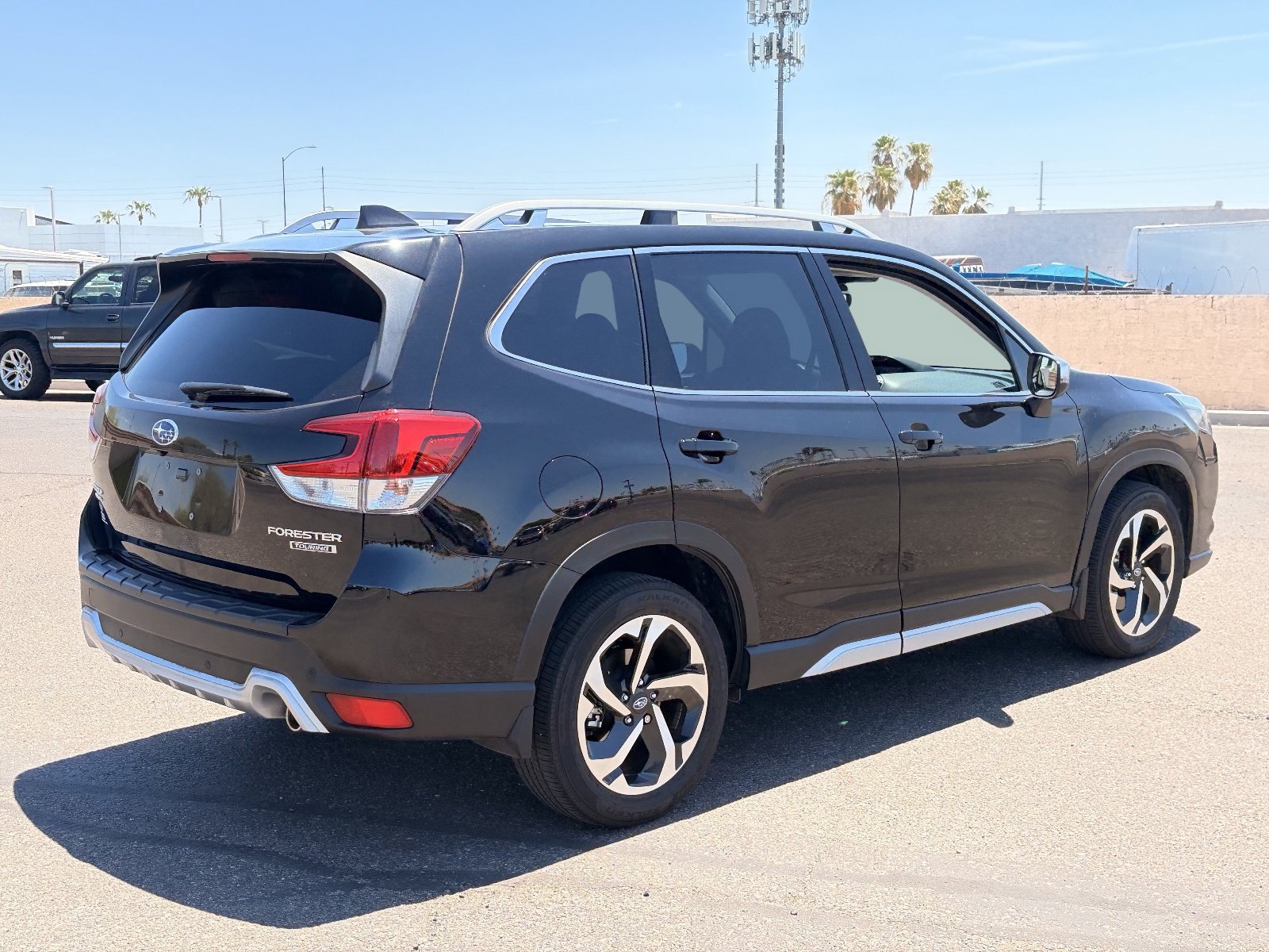 Used 2023 Subaru Forester Touring w/ Popular Package #2 AWD/4WD image 5