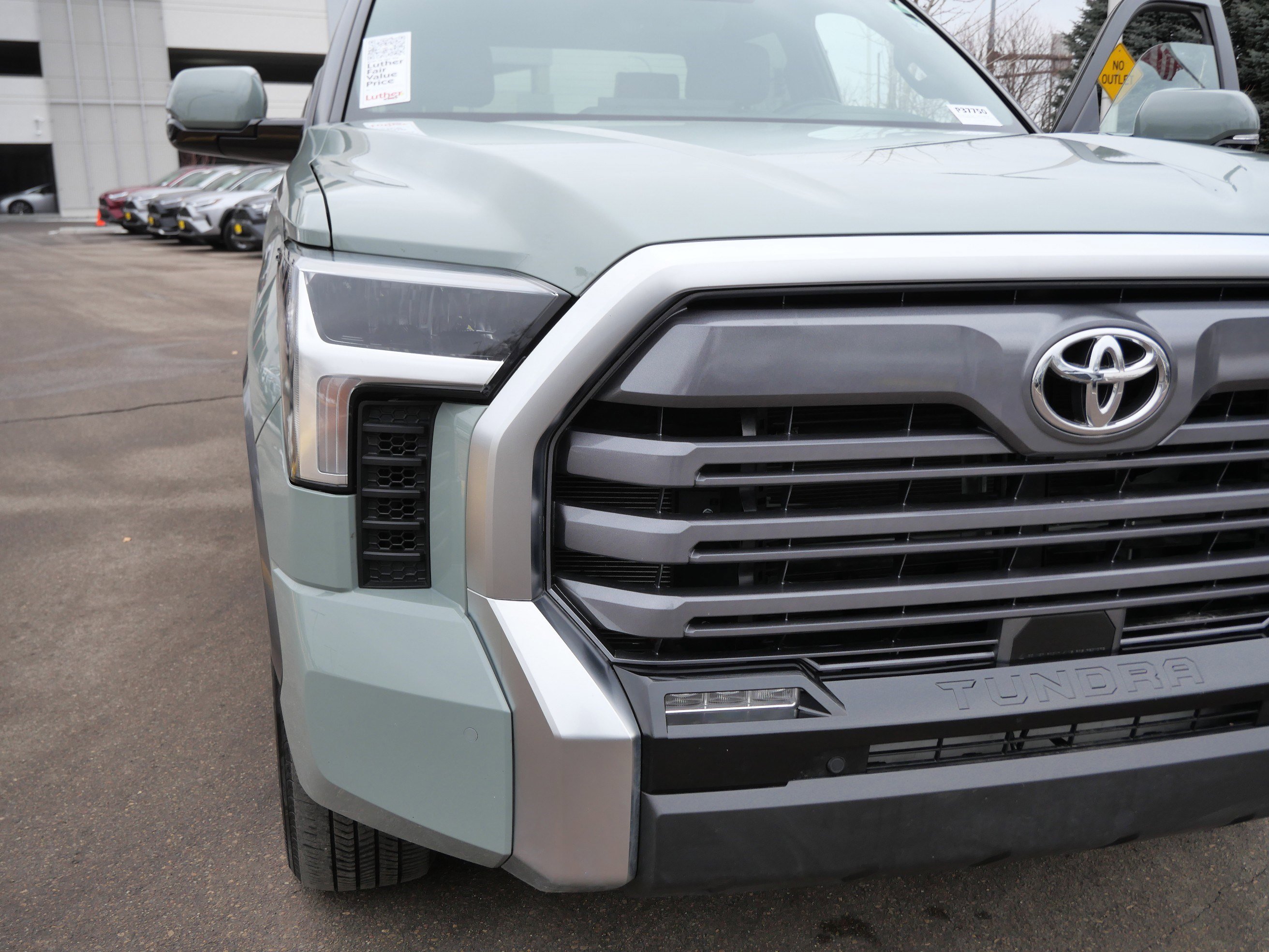 Used 2025 Toyota Tundra Limited image 17