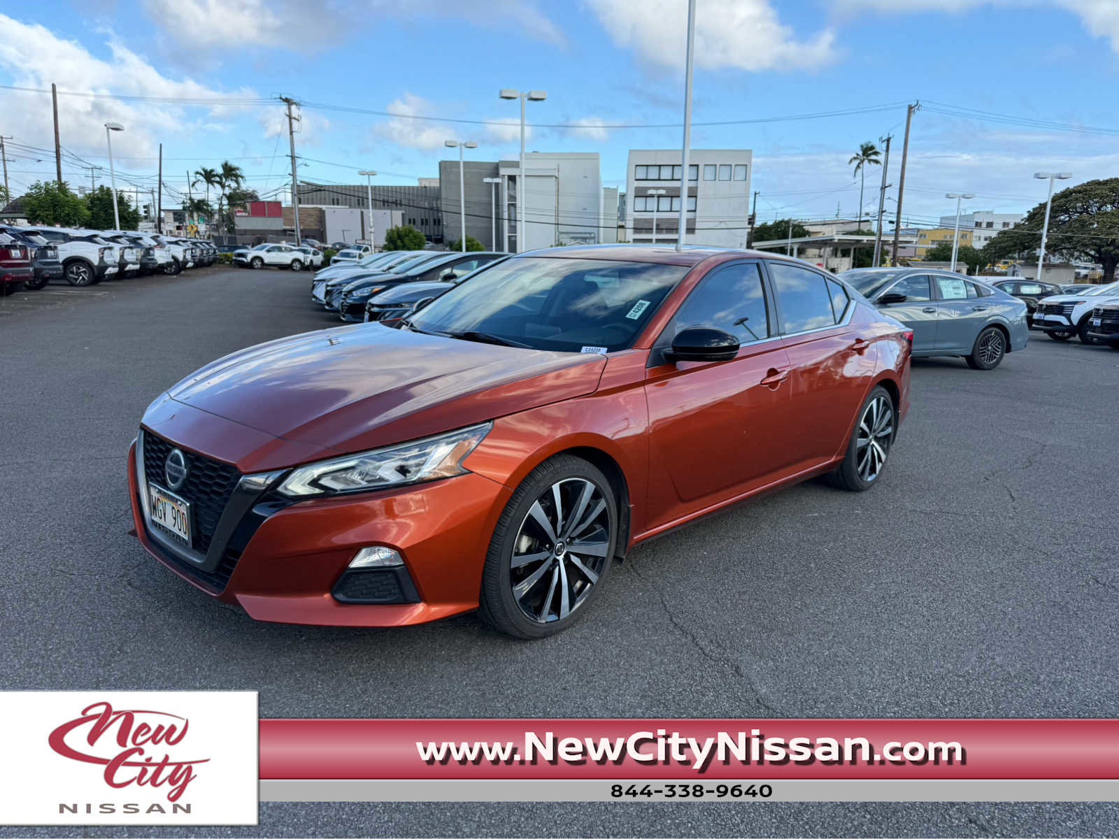 Used 2021 Nissan Altima 2.5 SR w/ SR Premium Package FWD image 1