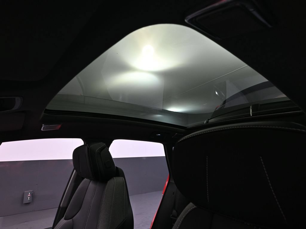 Used 2026 Cadillac Optiq Sport 1 w/ LPO, Floor Liner Package AWD/4WD image 25