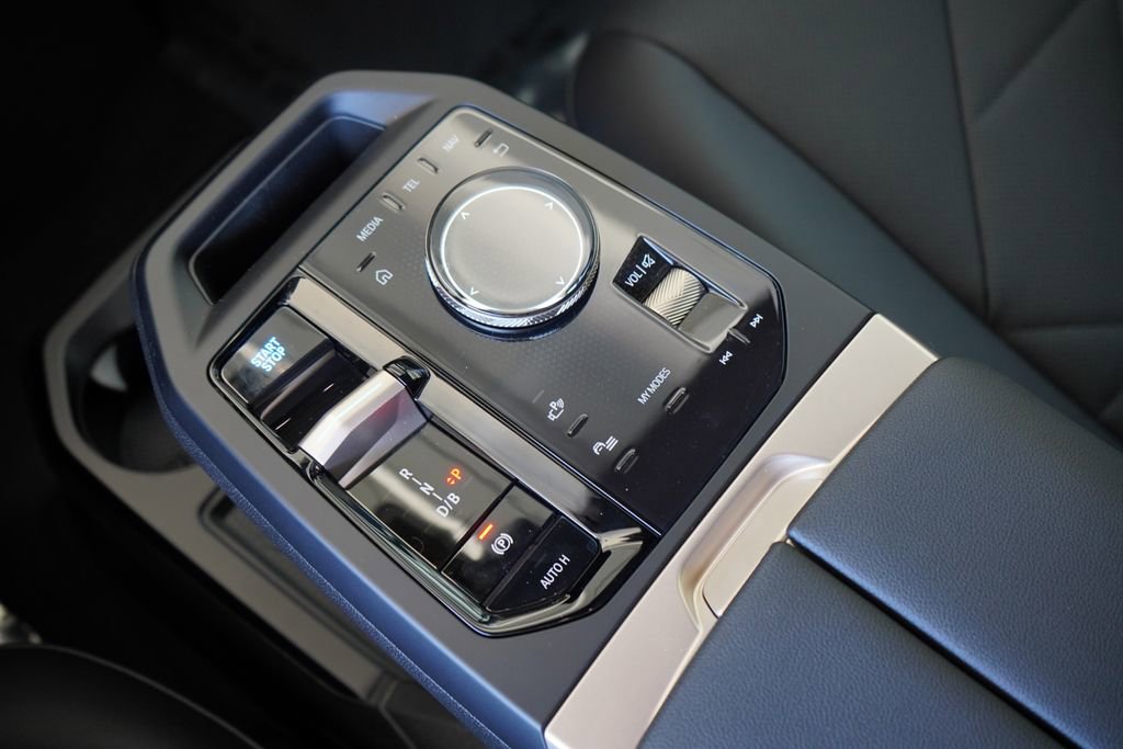 New 2026 BMW iX xDrive45 w/ Premium Package image 19