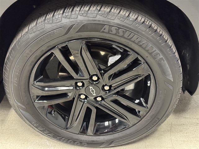 Used 2024 Chevrolet Trax ACTIV w/ Sunroof Package FWD image 9